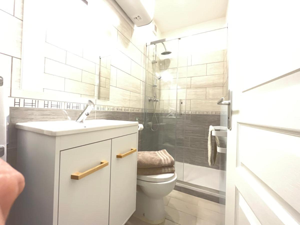 Le Montgy - Studio Tout Confort A Royat National N1 Экстерьер фото